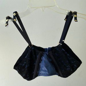 Blue waist undergarment